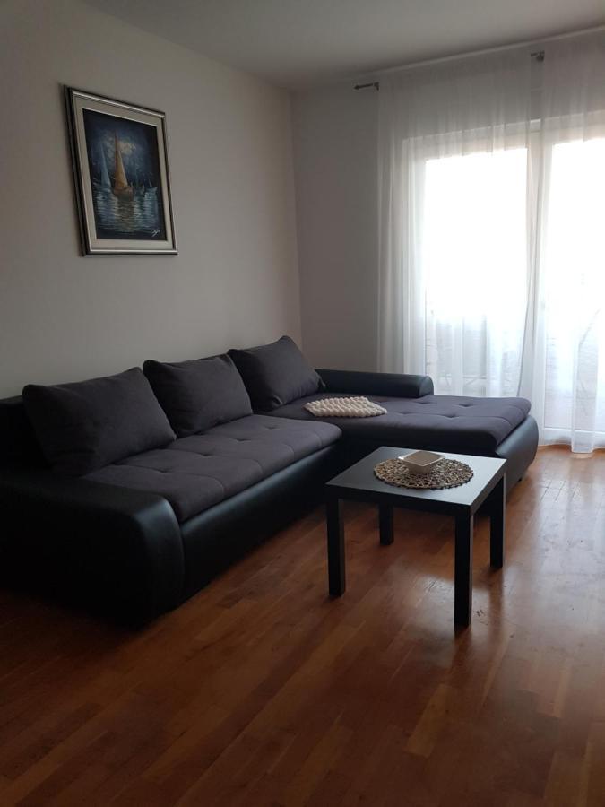 Apartman Nicol Ližnjan Eksteriør bilde